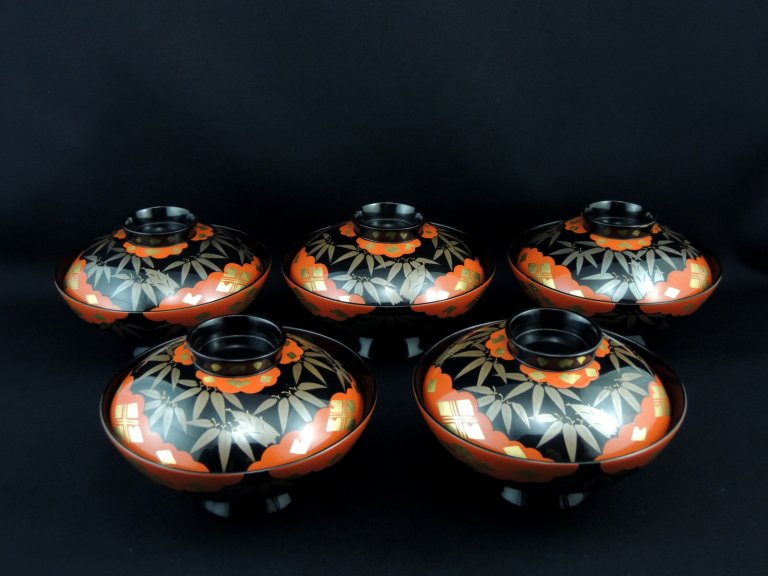 黒塗笹蒔絵蒔絵椀　五客組 / Black-lacquered Soup Bowls with Lids  set of 5