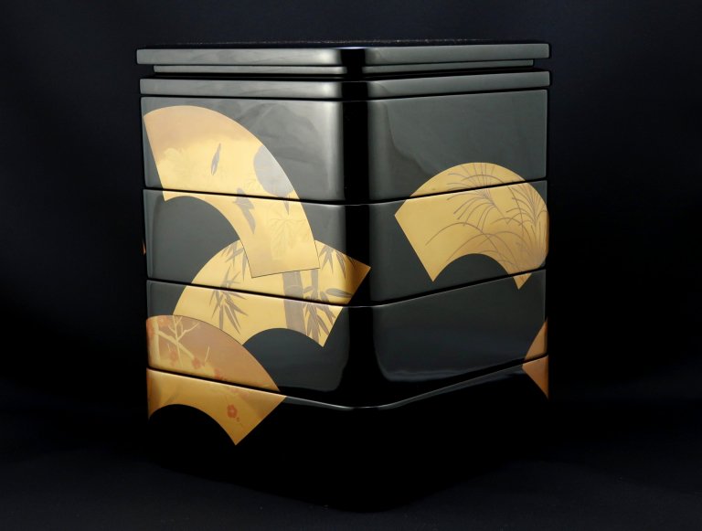 ̼Ȣ / Black-lacquered 'Jubako' Food Boxes with 'Makie' picture of Fans