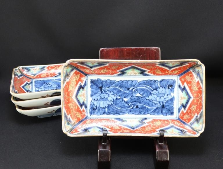 ΤĹ / Imari Rectangular Polychrome Plates  set of 5