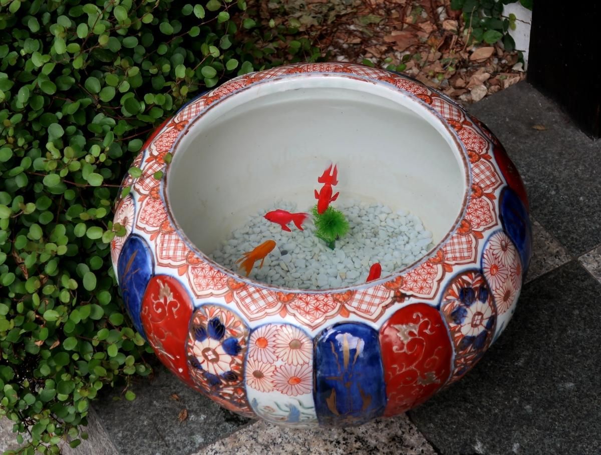 伊万里色絵菊花形手水鉢 Imari Polychrome Water Pot Okura Oriental Art 大蔵オリエンタルアート 伊万里色絵菊花形手水鉢 Imari Polychrome Water Pot Okura Oriental Art 大蔵オリエンタルアート