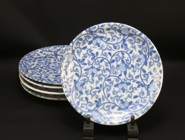 伊万里印判染付玉唐草文五寸皿　五枚組 / Imari 'Inban' Blue & White Plates  set of 5