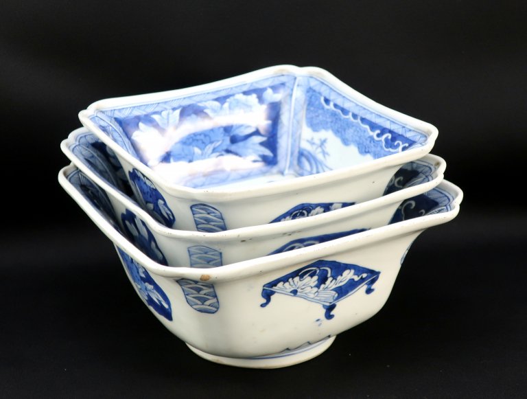 Τճѻȭ / Imari Square Blue & White Bowls  set of 3