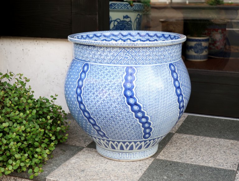 伊万里染付手水鉢 / Imari Blue & White Washing Pot
