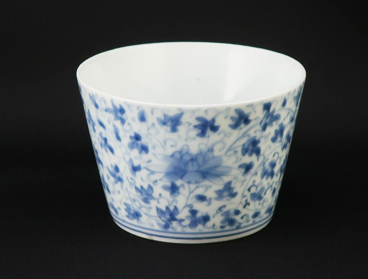 伊万里染付花唐草文蕎麦猪口 Imari Blue White Soba Cup Wiht The Pattern Of Hanakarakusa Okura Oriental Art 大蔵オリエンタルアート