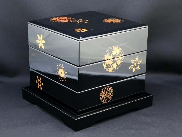 ʿ¾ɧɼȢ /Kyoto 'Zohiko' Black Lacquered 'Jubako' Food Boxes with Tray