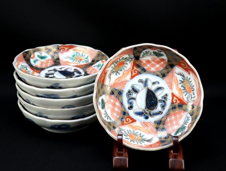 Τϻ  Imari Small Polychrome Plates  set of 6