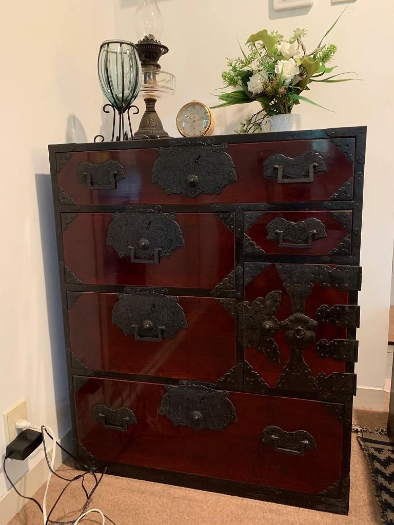 Konishi Antiques
