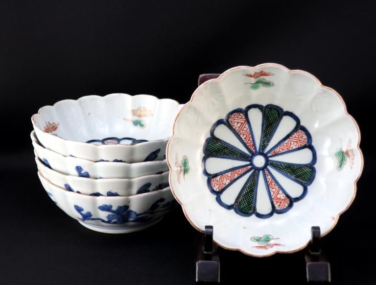 ΤƲַʤޤ / Imari Polychrome Chrysanthemum-flower shaped 'namasu' Bowls  set of 5