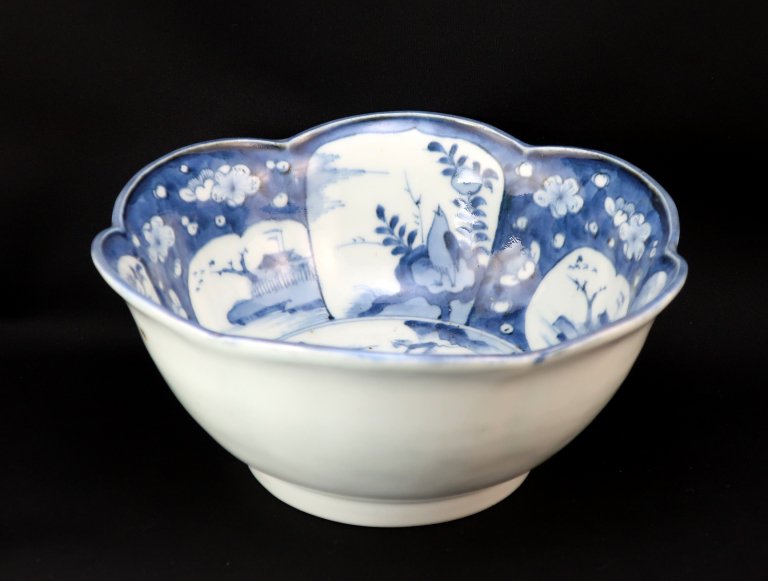 伊万里染付輪花大鉢 / Imari Large Blue & White Fower-shaped Bowl