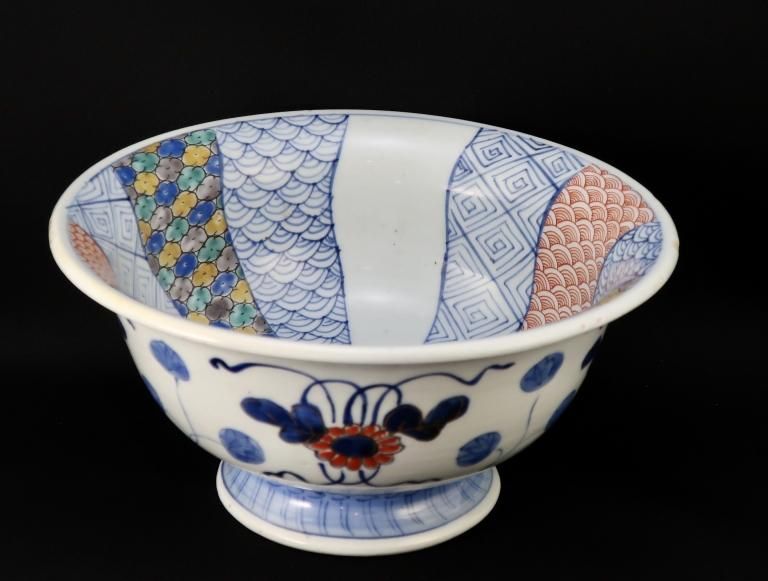 ΤǱʸ / Imari Large Polychrome 'Haisen' Sake Cup Washing Bowl