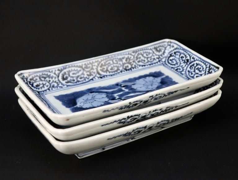 伊万里染付蛸唐草文長皿　三枚組 / Imari Rectangular Blue & White Plates  set of 3
