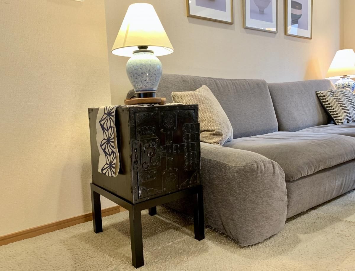 船箪笥（鉄脚付） / Sea Chest (Safe) with Iron legs - OKURA