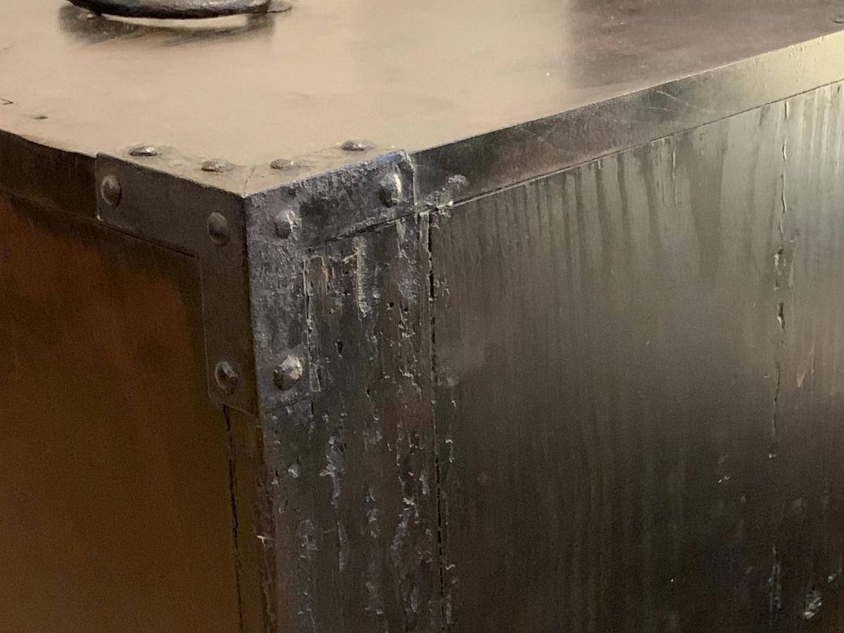 船箪笥 船箪笥（鉄脚付） / Sea Chest (Safe) with Iron legs - OKURA