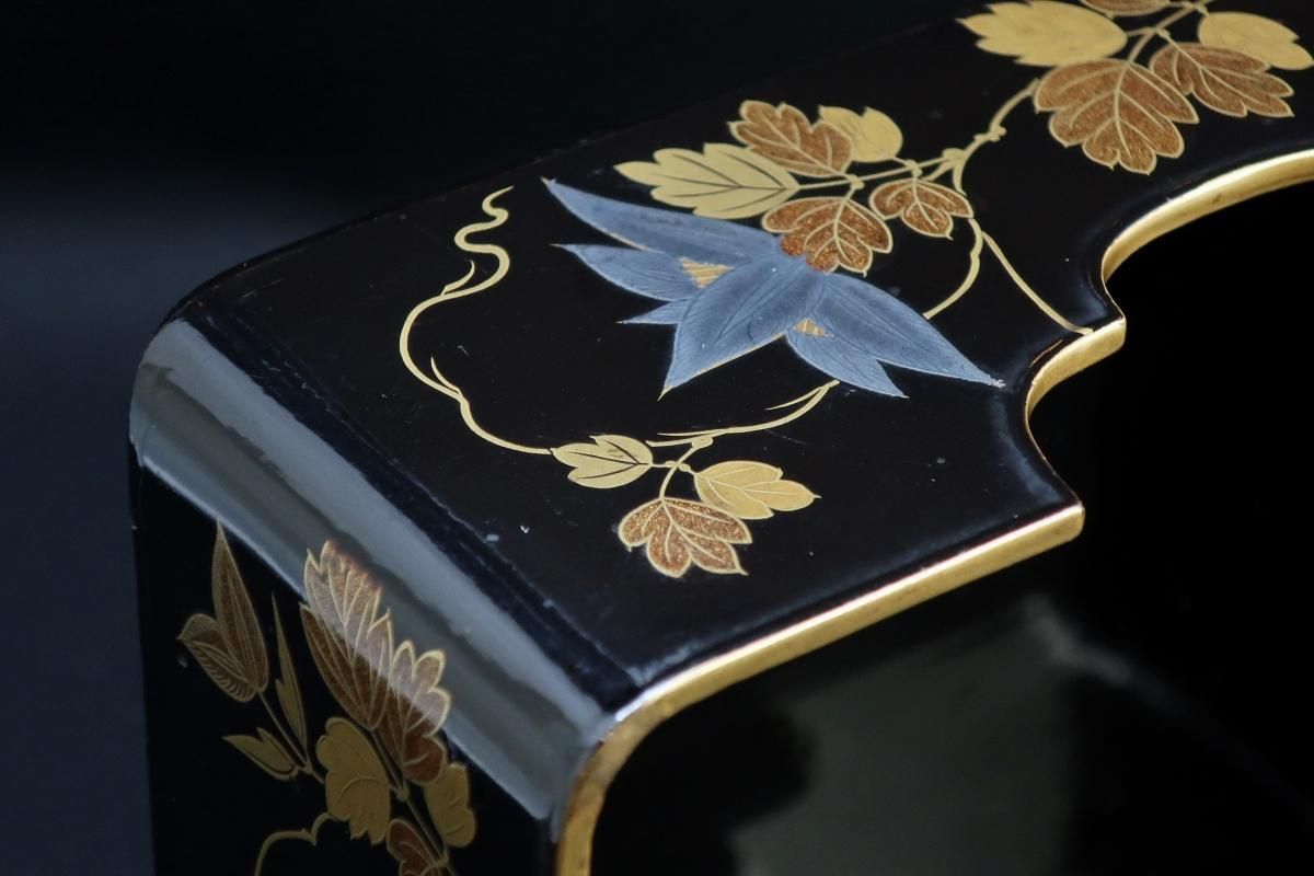 黒塗鉄泉蒔絵手箱 / Black-lacquered Box called 'Tebako' with 黒塗鉄泉蒔絵手箱 / Black-lacquered Box called 'Tebako' with