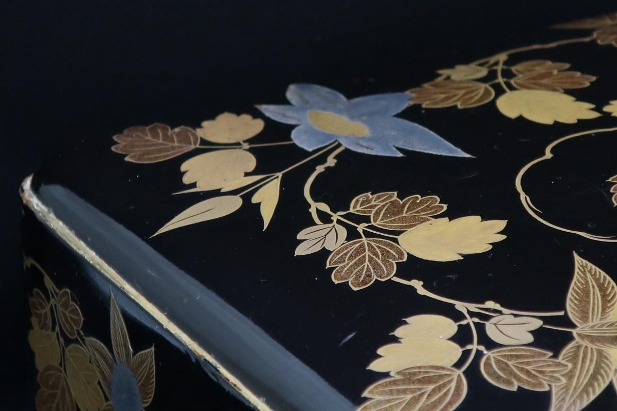 黒塗鉄泉蒔絵手箱 / Black-lacquered Box called 'Tebako' with 黒塗鉄泉蒔絵手箱 / Black-lacquered Box called 'Tebako' with