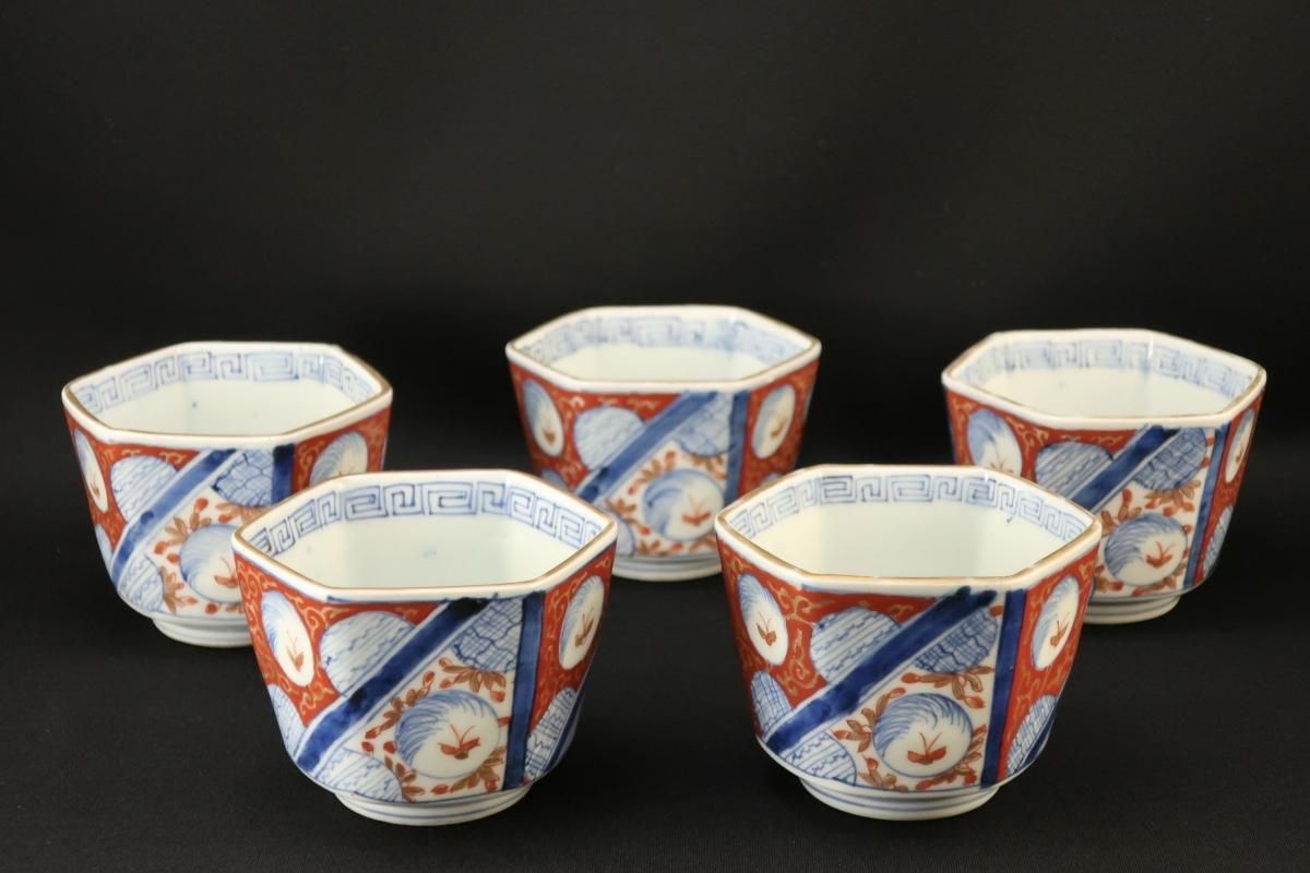 激安先着 五客組 伊万里色絵蝶丸文六角向付 / Hexagonal Polychrome Imari 工芸品