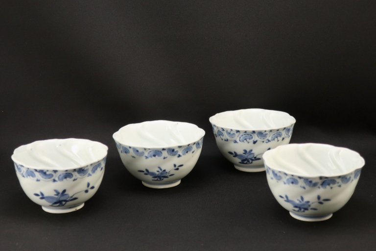 Το޸ա͵ / Imari Blue & White 'Mukoduke' Cups with the picture of Peaches   set of 4