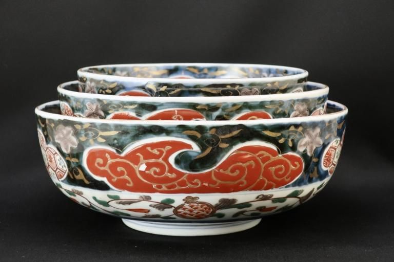 Τȭ / Imari Polychrome Bowls  L/M/S  set of 3