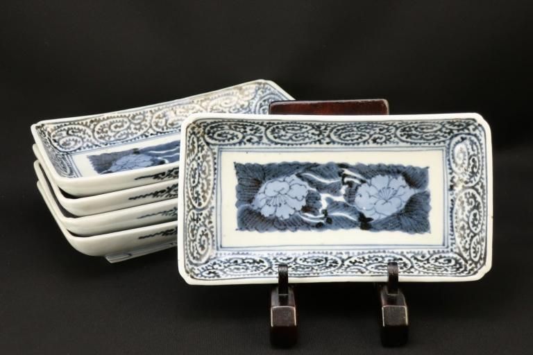 ΤʸĹ / Imari Rectangular Blue & White Plates with the pattern of 'Takokarakusa'  set of 5