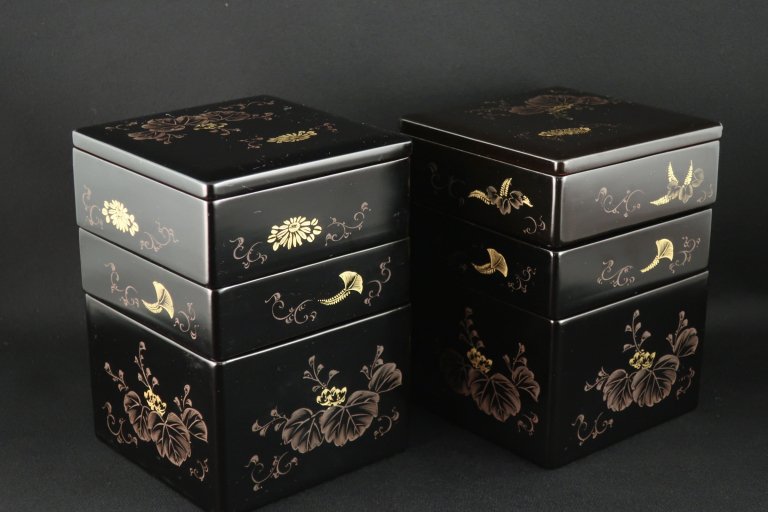 輪島塗黒塗沈金蒔絵弁当箱　二人前 / Wajima lacquered 'Bento' Boxes  set of 2