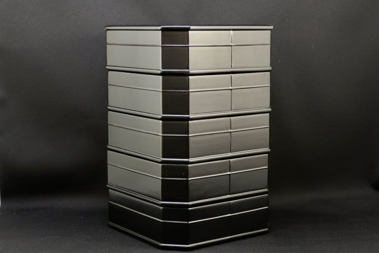 黒塗縁高 / Black-lacquered 'Fuchidaka' Sweet Boxes