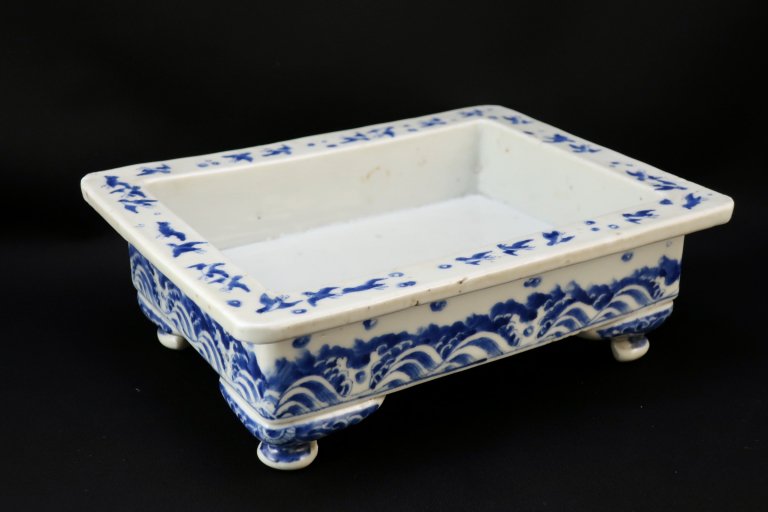 瀬戸染付波千鳥文脚付水盤 / Seto Blue & White 'Suiban' Ikebana Vase