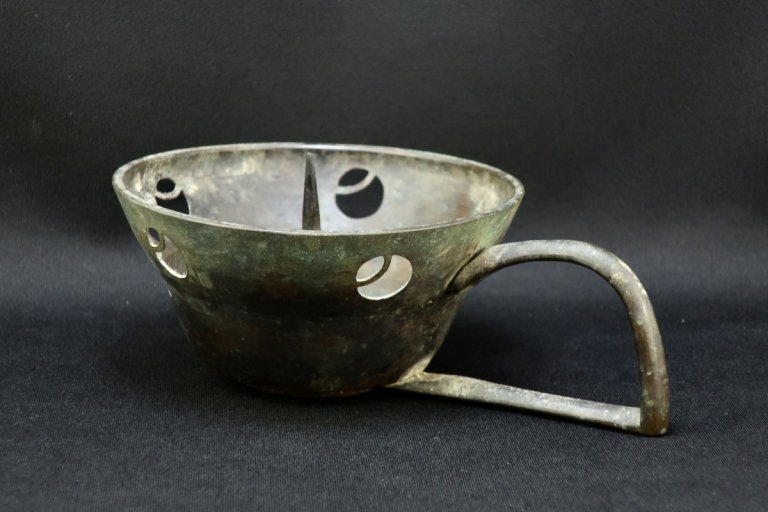 ƼĤܤĤʸƩ꿤 / Bronze Candle Holder