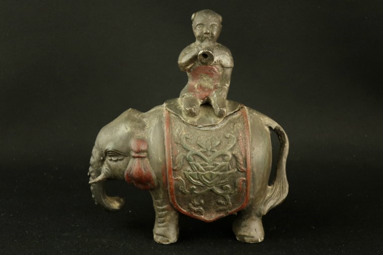 銅器象唐子香炉 / Bronze Incense Burner of Elephant and Chinese Boy