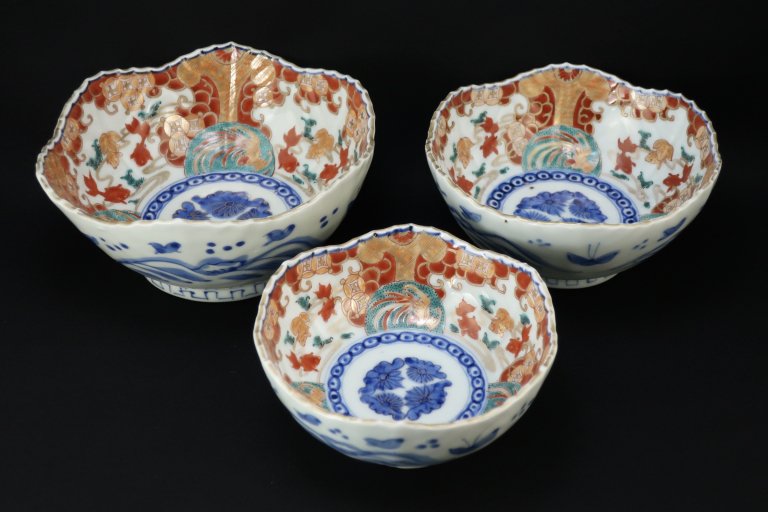 伊万里色絵金魚文三つ組鉢 / Imari Polychrome Bowls with the picture of Goldfishes  set of 3 (L/M/S)