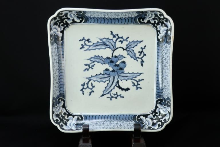 Τɢʡʸѻ / Imari Large Square Blue & White Plate