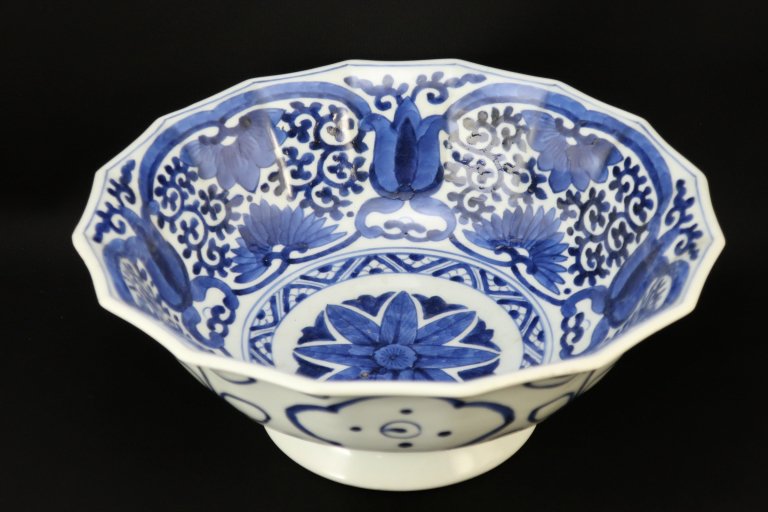 伊万里染付菊花蛸唐草文大鉢 / Imari Large Blue & White Bowl