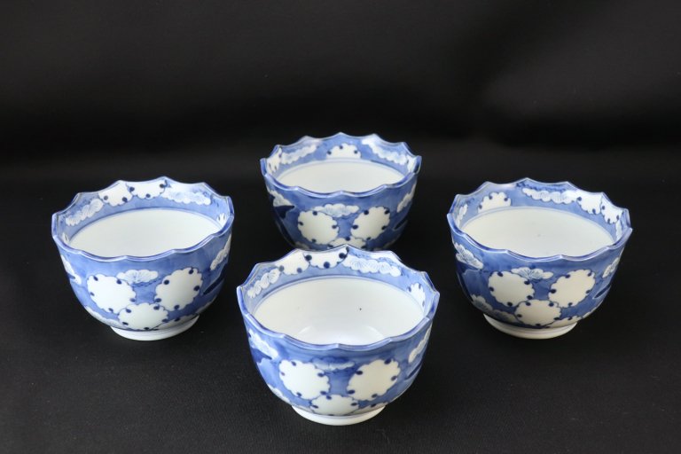 Τʸա͵ / Imari Blue & White 'Mukoduke' Cups  set of 4