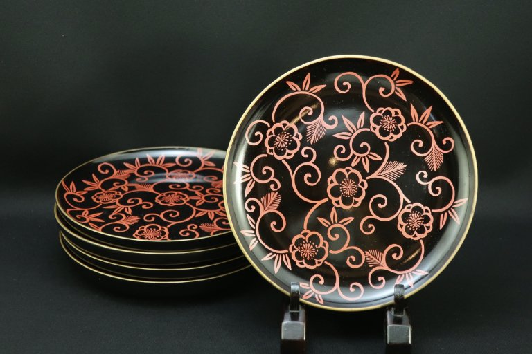 黒塗松竹梅唐草蒔絵六寸皿　五枚組 / Black-lacquered Plates  set of 5