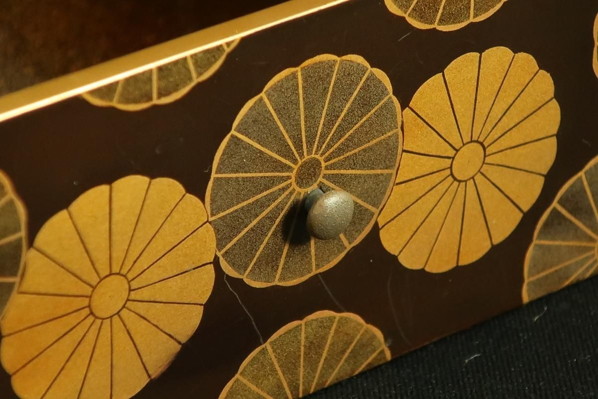 黒塗菊蒔絵菓子箪笥 / Black-lacquered Tansu for Sweet - OKURA 黒塗菊蒔絵菓子箪笥 / Black-lacquered Tansu for Sweet - OKURA