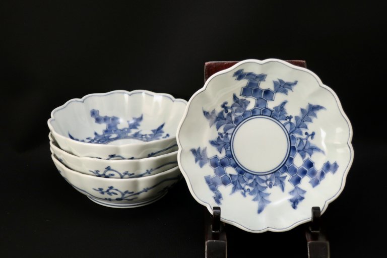 伊万里染付亀甲文なます皿　四枚組 / Imari Blue & White 'Namasu' Bowls  set of 4