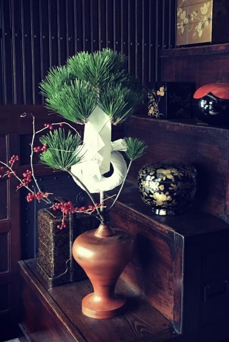 根来塗瓶子 / Negoro-lacquered Sake Bottle - OKURA ORIENTAL