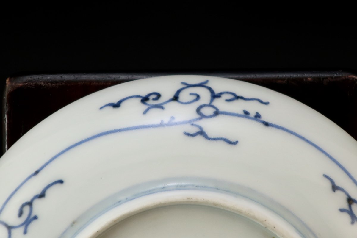 伊万里染付総蛸唐草文四寸皿 五枚組 / Imari Small Blue & White Plates with the pattern of  'Takokarakusa' set of 5 - OKURA ORIENTAL ART / 大蔵オリエンタルアート