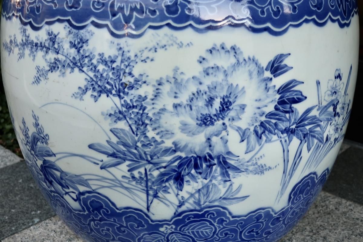 瀬戸染付草花文大火鉢 / Seto Large Blue & White Hibachi 瀬戸染付草花文大火鉢 / Seto Large Blue & White Hibachi
