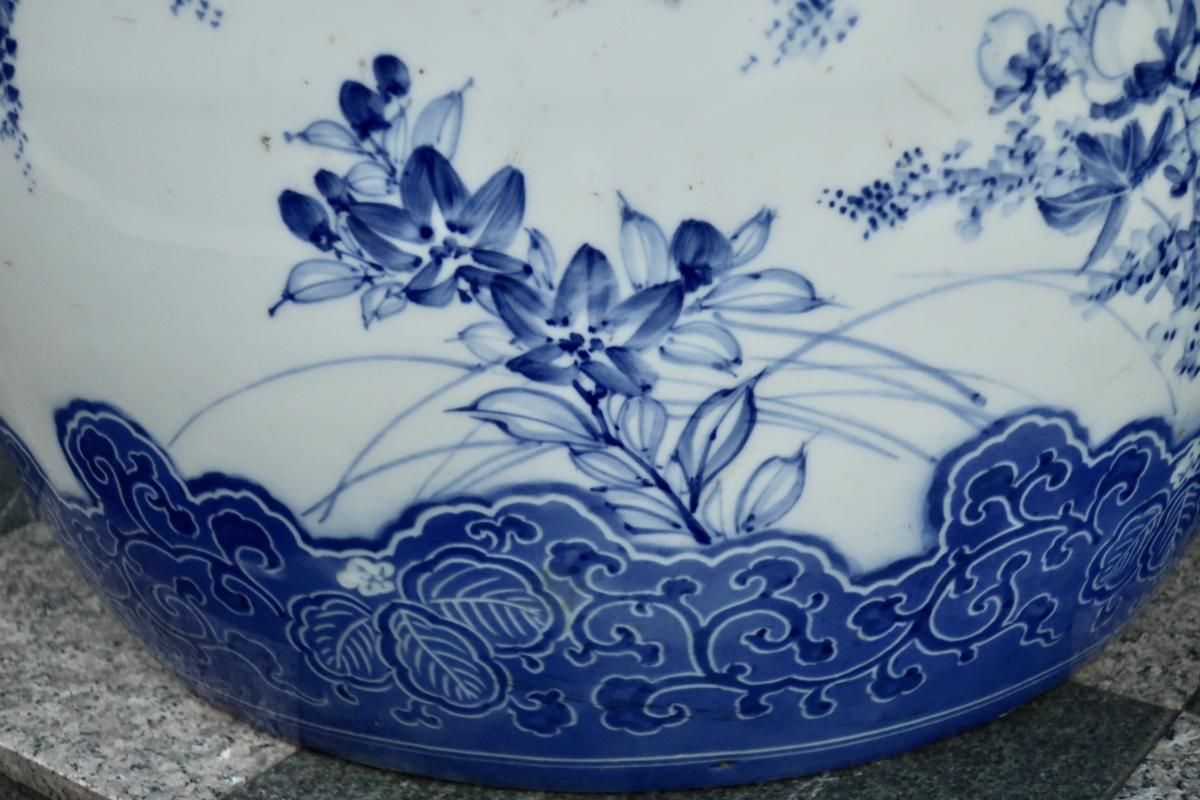 瀬戸染付草花文大火鉢 / Seto Large Blue & White Hibachi 瀬戸染付草花文大火鉢 / Seto Large Blue & White Hibachi