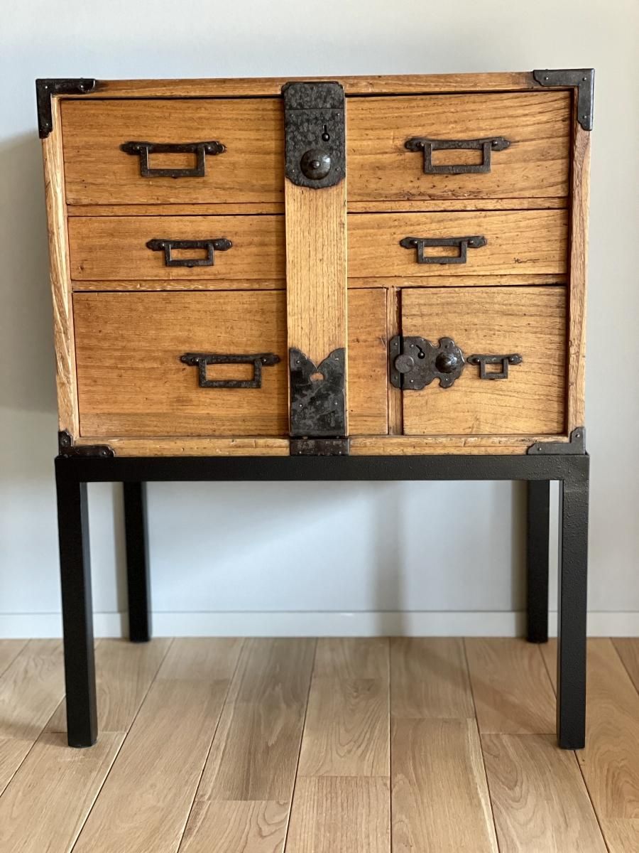 総桐棒小箪笥コンソール / Small Paulownia Tansu with Bar lock