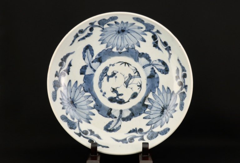伊万里染付菊文大皿 / Imari Large Blue & White Plate with the pattern of Chrysanthemum Flowers
