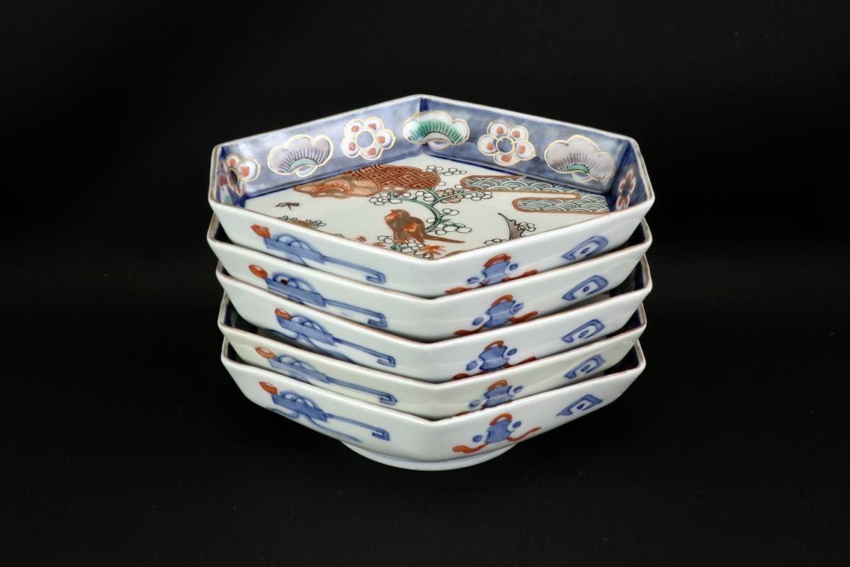 江戸後期 古伊万里赤絵五兎文中皿 五客揃 – Gallery Nisui
