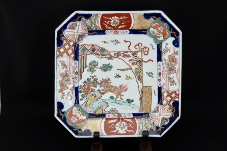 伊万里色絵唐獅子牡丹文隅切角大皿 / Imari Large Square Plate with the picture of Lion