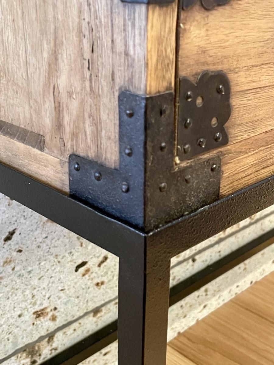 総桐刀箪笥コンソール / Sword chest Console - OKURA ORIENTAL