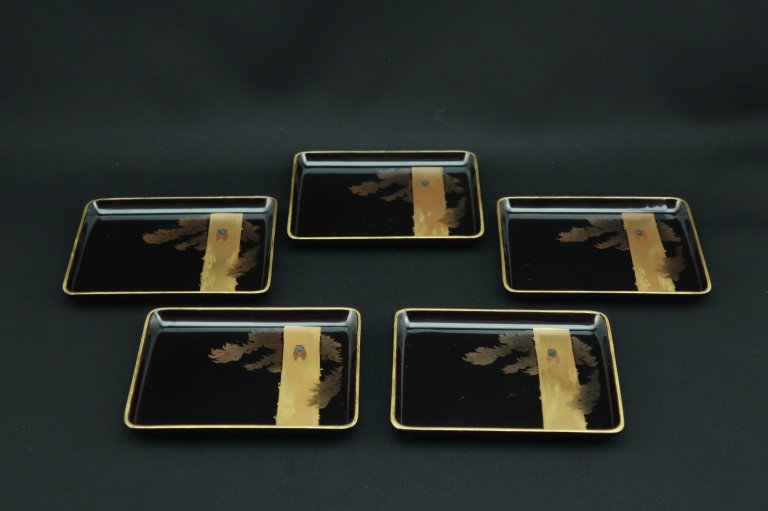 黒塗蝉蒔絵菓子皿　五枚組 / Small Black-lacquered Plates with 'Makie' picture of Cicada  set of 5