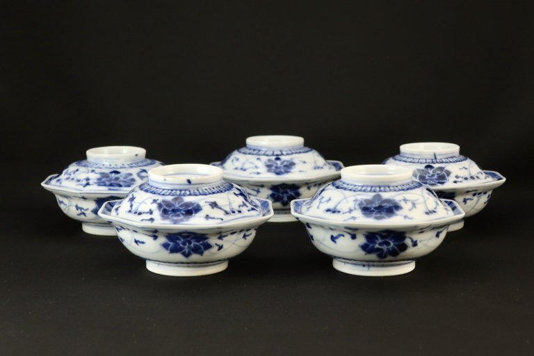 伊万里染付鉄仙文八角蓋茶碗　五客組 / Imar Octagonal Blue & White Bowls with Lids  set of 5