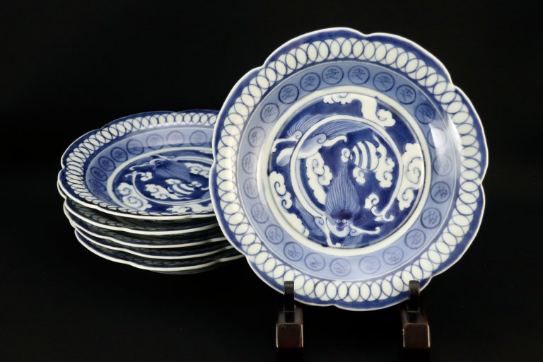 伊万里染付輪花形龍文六寸皿　六枚組 / Imari Flower-shaped Blue & White Plates with the picture of Dragon  set of 6