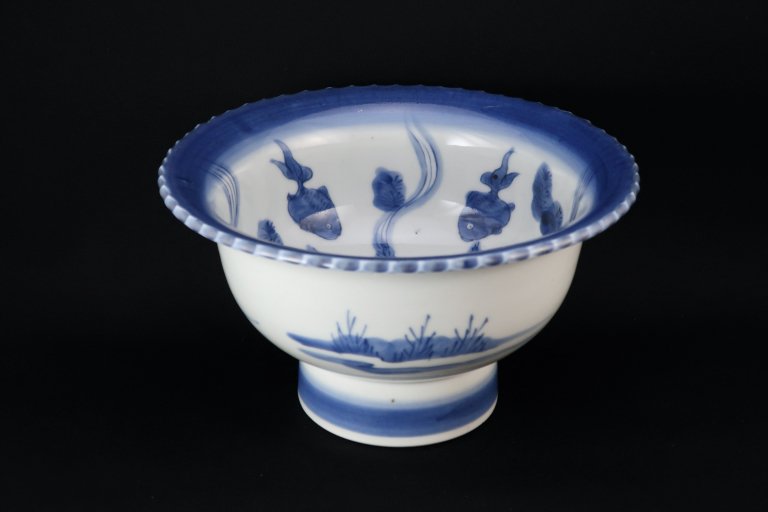 Τնʸ / Imari Blue & White 'Haisen' Sake Cup Washing Bowl with the picture of Goldfishes