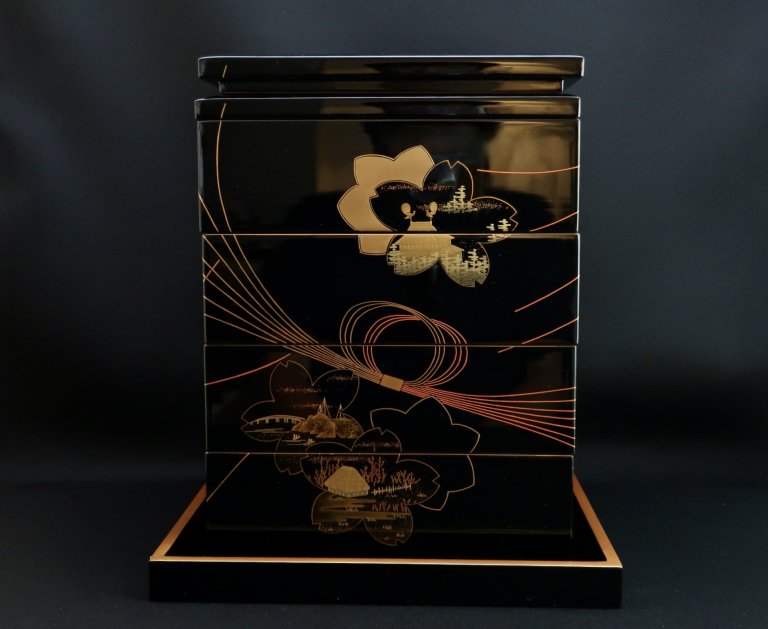 輪島塗春秋山水蒔絵四段重 / Wajima-lacquered Food Boxes with 'Makie' of 'Sakura &Momiji' 