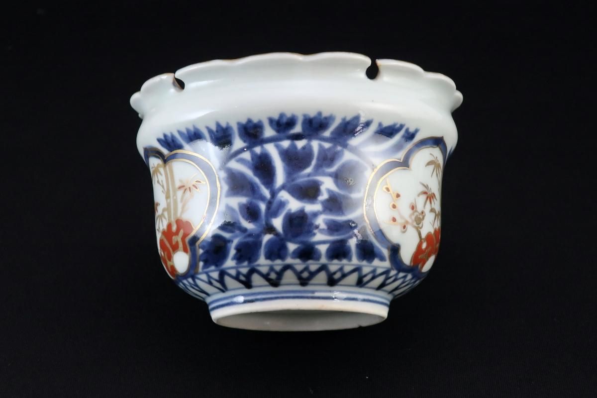 古伊万里　赤絵金彩窓絵　葉唐草文　雪輪縁向付 ◇再入荷 伊万里 色絵金彩 赤絵 窓絵 格狭間 大鉢 盛り鉢 ボウル